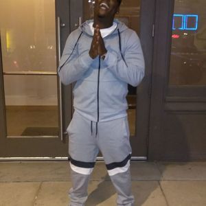 Meet your Posher, Corey